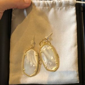 Kendra Scott Danielle Earrings- Mother of Pearl